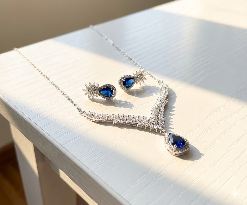 https://cdn.shopify.com/s/files/1/0777/4122/8329/files/aurora-leaf-diamond-necklace-set-6166961.jpg?v=1767746827